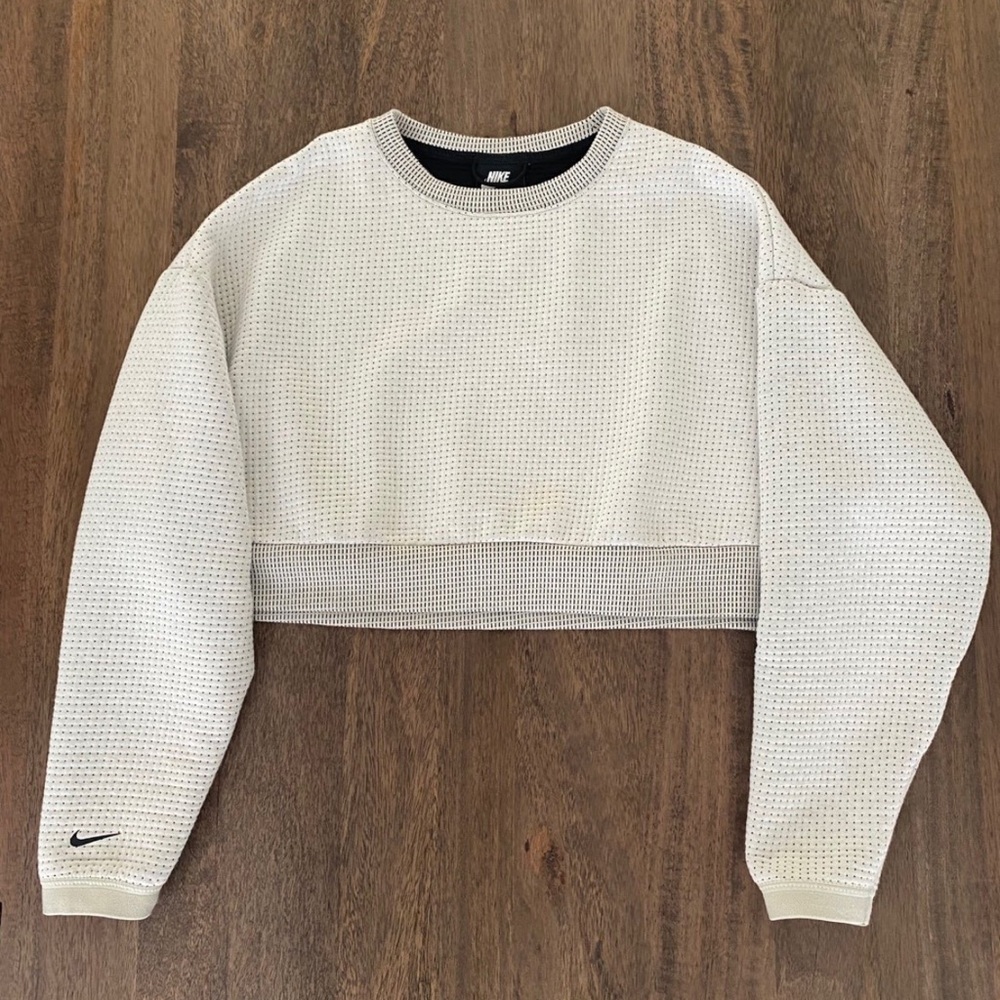 Nike Cropped Sweatshirt in Medium